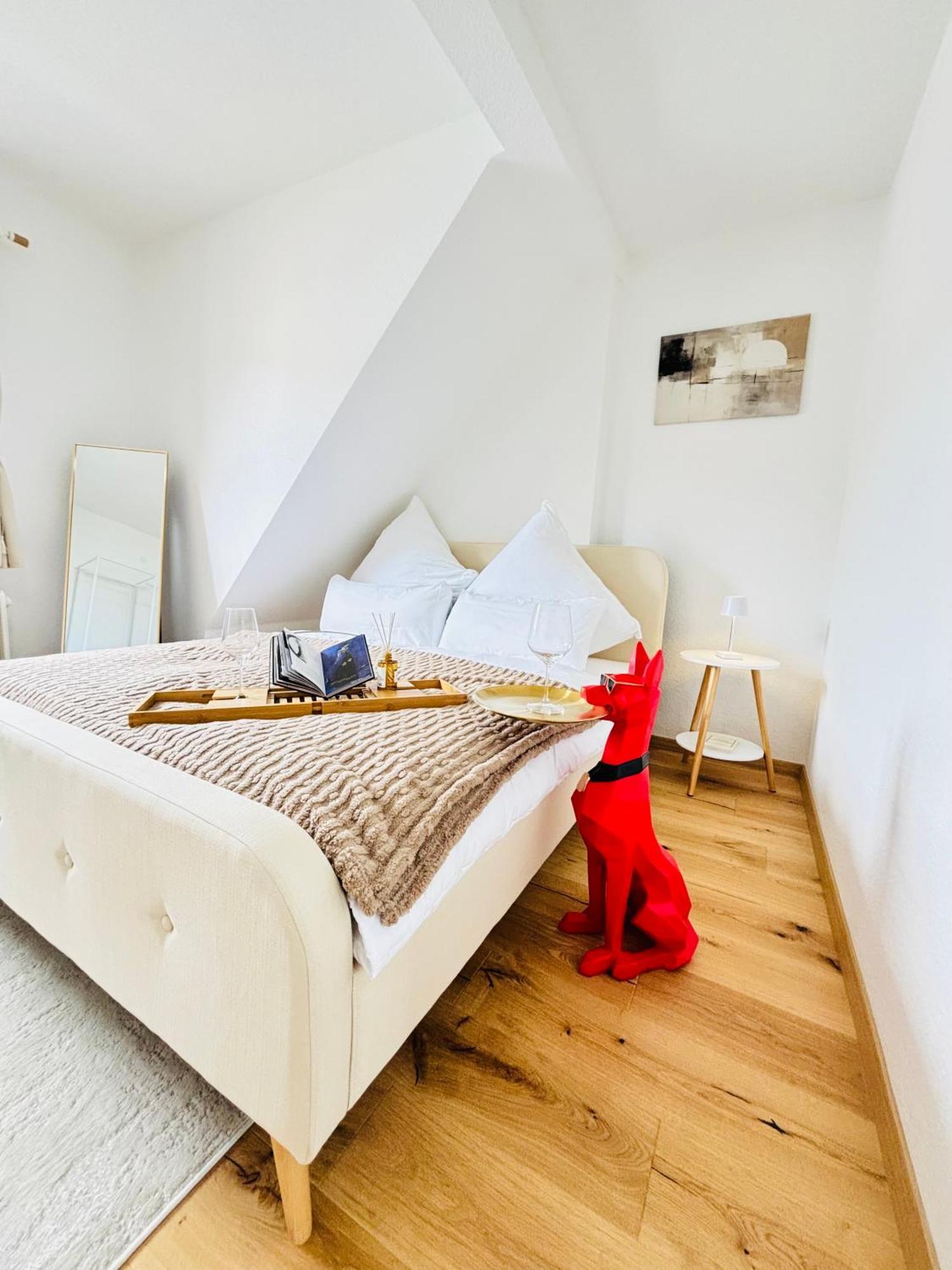 Schoene & Gemuetliche Direkt Am Bahnhof Apartment *
